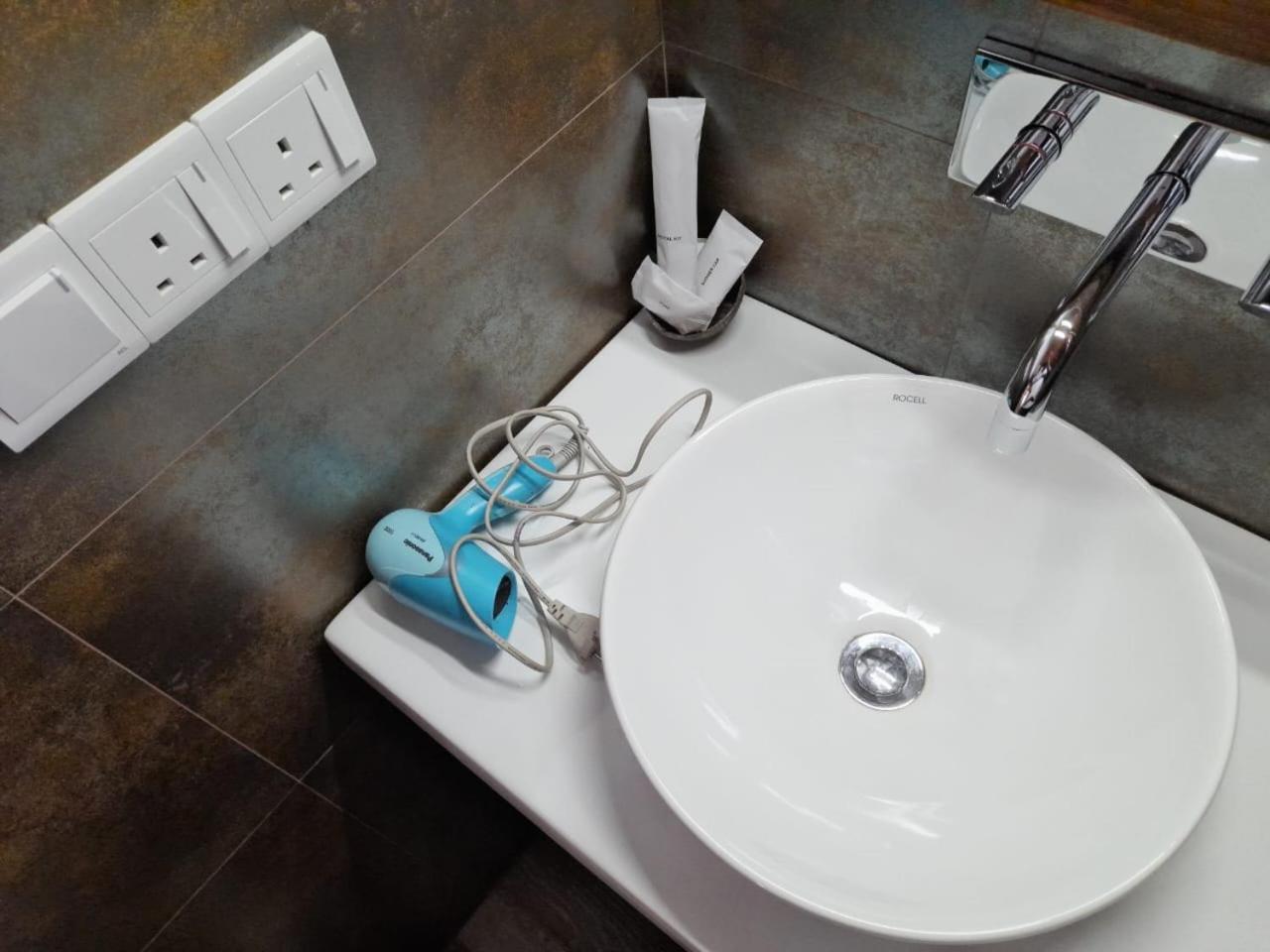 فندق Blu Marine Nilaveli تريكونامالاي المظهر الخارجي الصورة